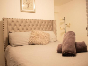 Spacious, lovely 2 bedroom flat in Woolwich